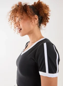 Contrast Piping Cropped T-Shirt
