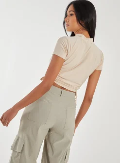 Cut Out Tide Side High Neck Crop Top