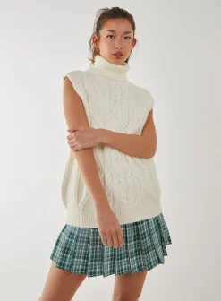 Sleeveless Knit Turtleneck