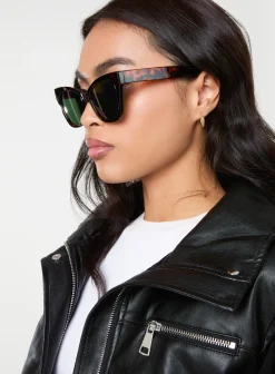 Tortoise Shell Frame Sunglasses