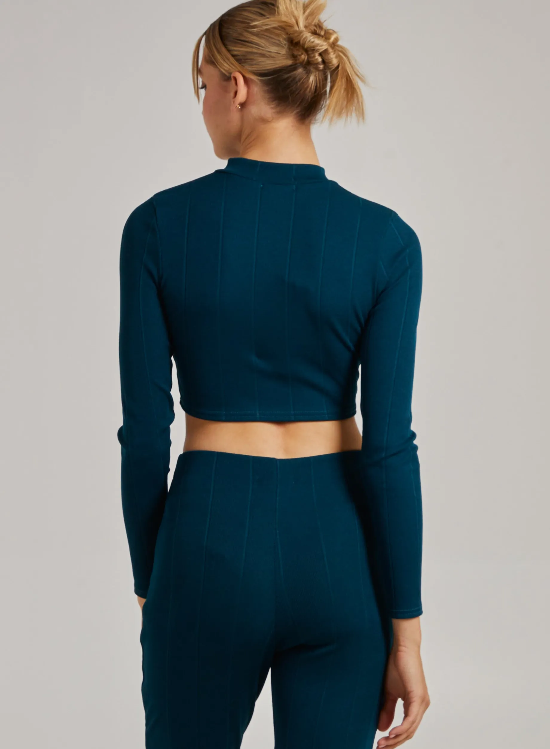 Wide Ribbed Zip Up Long Sleeve Top